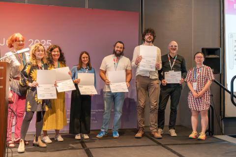 Group picture of best paper award ceremony